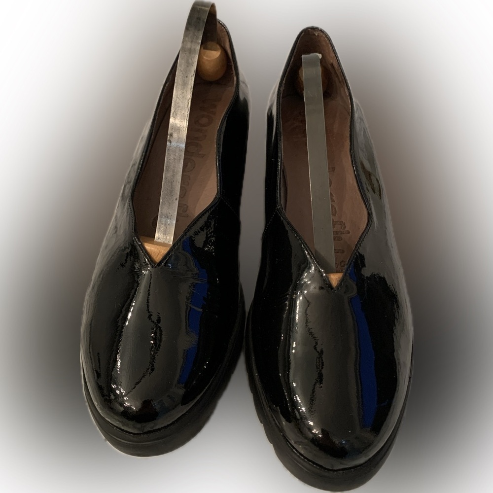 Wonders Patent Leather Slip-ons  40.